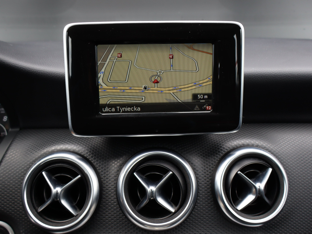 Mercedes-Benz A
