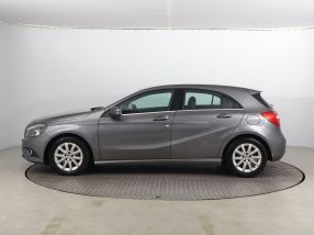 Mercedes-Benz A - 2015