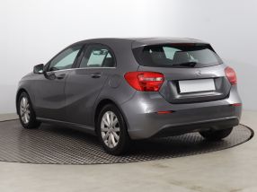 Mercedes-Benz A - 2015