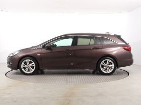 Opel Astra - 2016