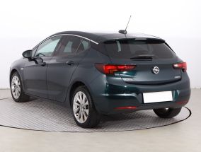 Opel Astra - 2015