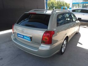 Toyota Avensis - 2004