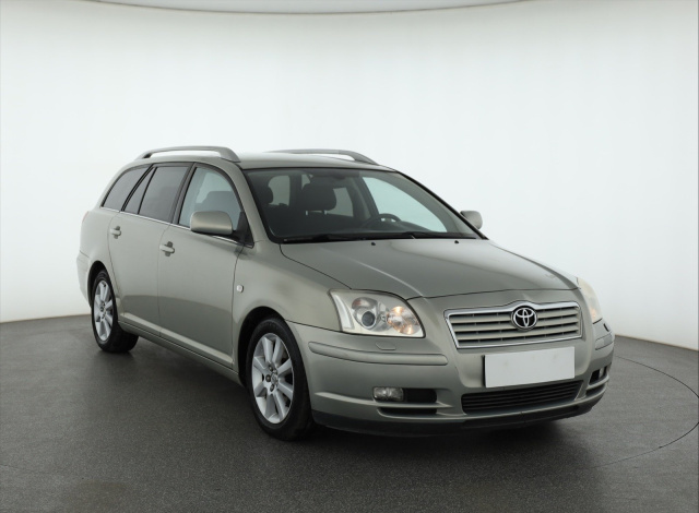Toyota Avensis 2004