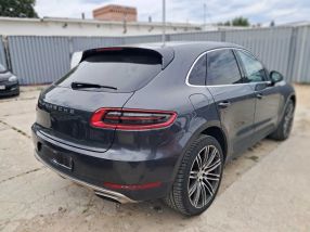 Porsche Macan - 2016