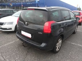Peugeot 5008 - 2012
