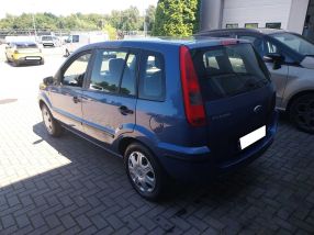 Ford Fusion - 2005
