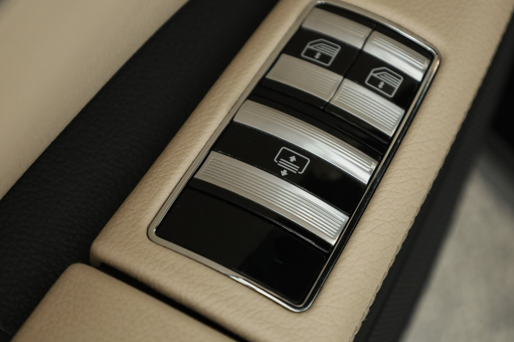 Mercedes-Benz S