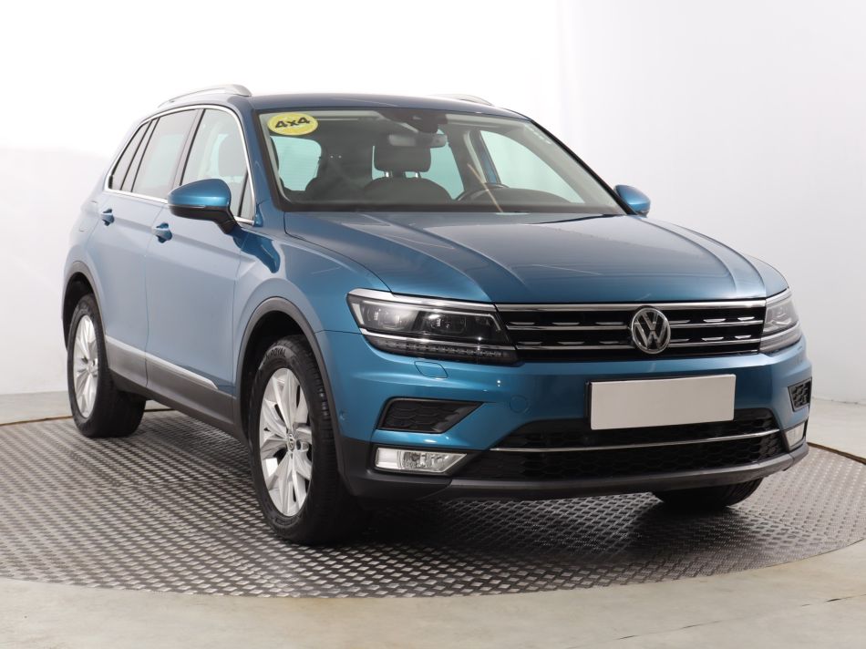 Volkswagen Tiguan - 2016