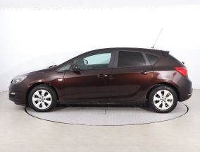 Opel Astra - 2013