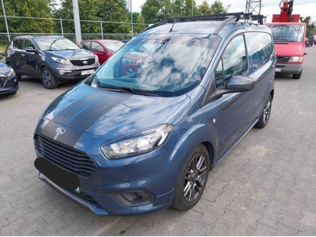 Ford Transit Courier 2021