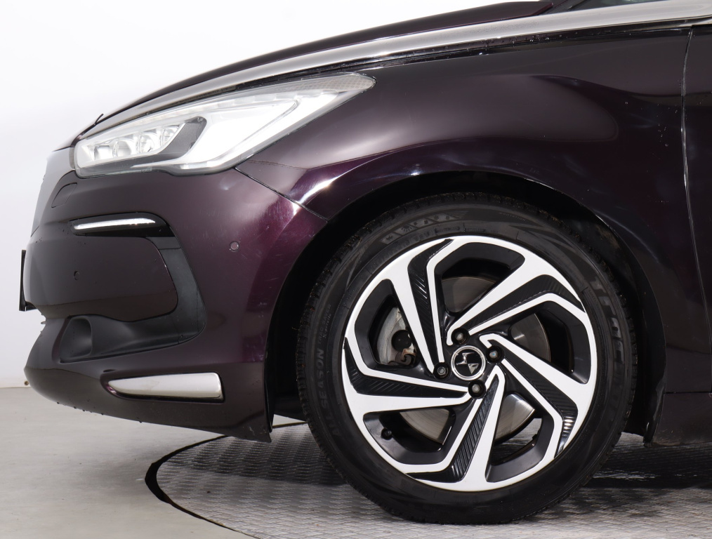 DS 5