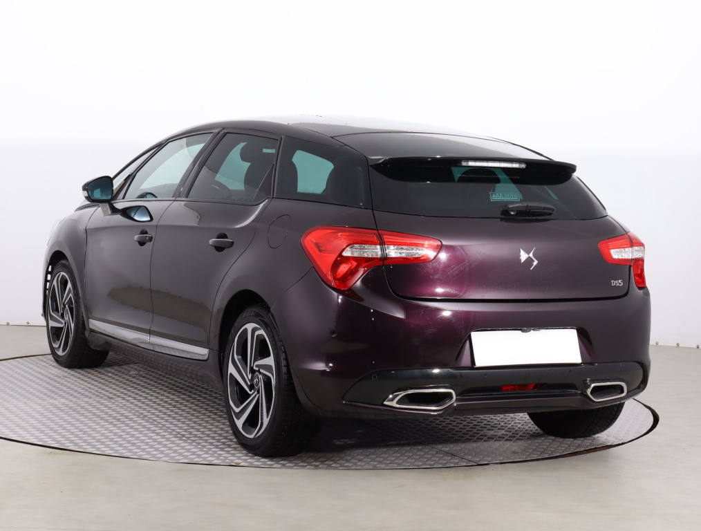 DS 5