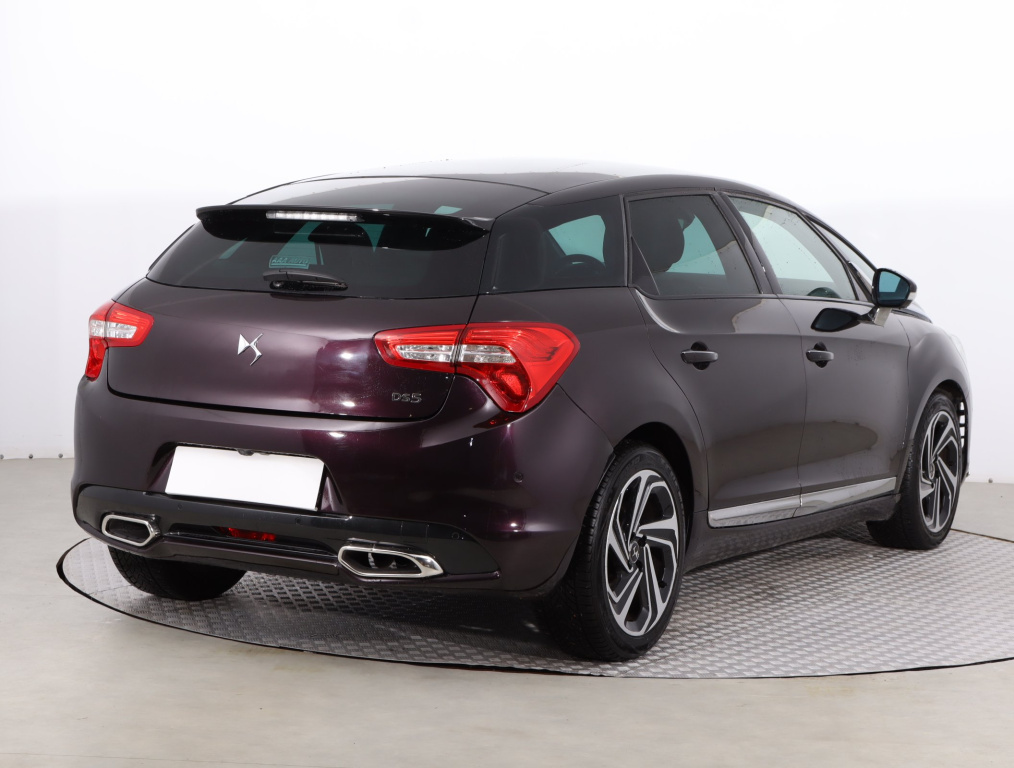 DS 5