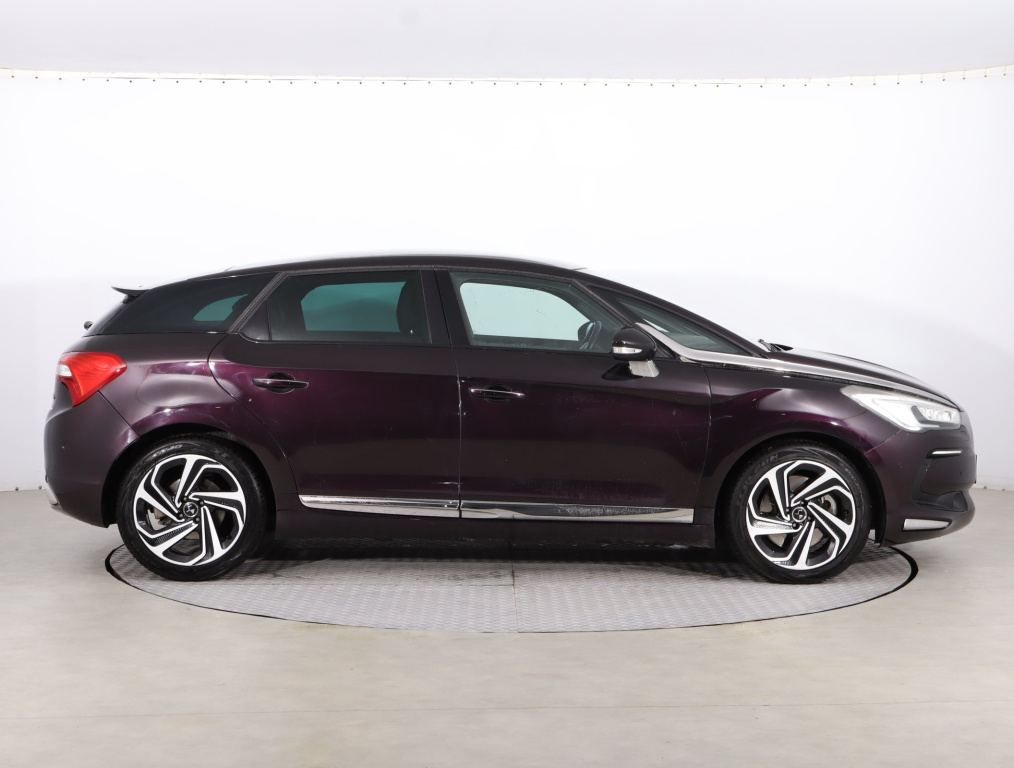 DS 5