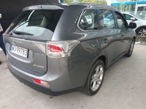 Mitsubishi Outlander - 2014
