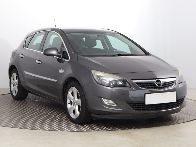 Opel Astra 2012