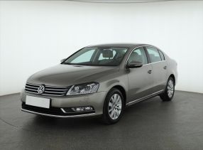 Volkswagen Passat - 2014