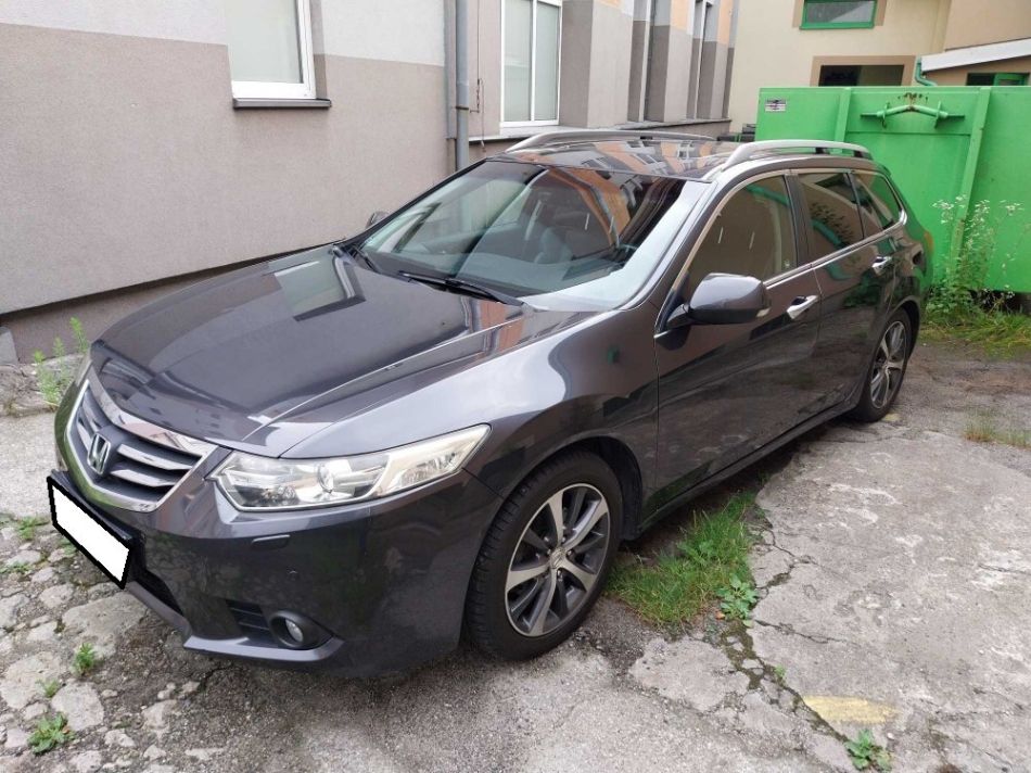 Honda Accord - 2011
