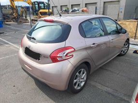 Peugeot 208 - 2013