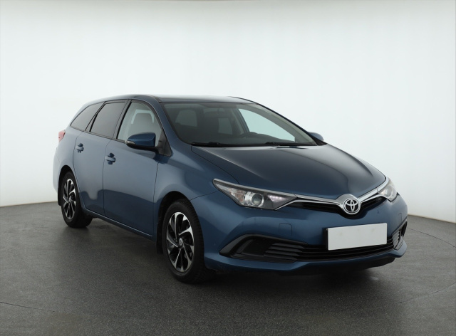 Toyota Auris 2016