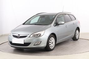 Opel Astra - 2011