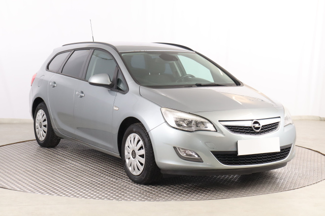 Opel Astra 2011