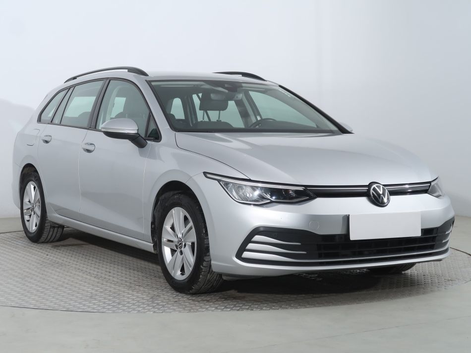 Volkswagen Golf - 2021