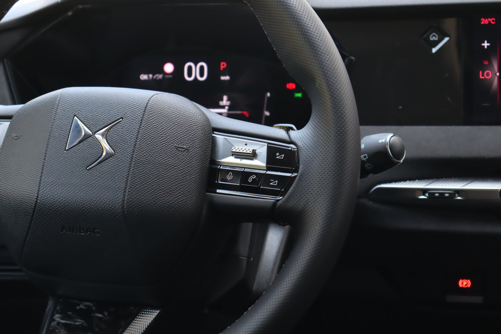 DS 4