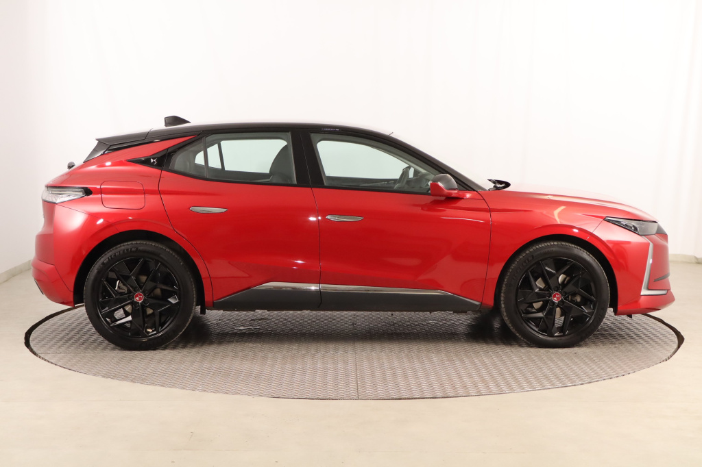DS 4