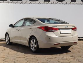 Hyundai Elantra - 2012