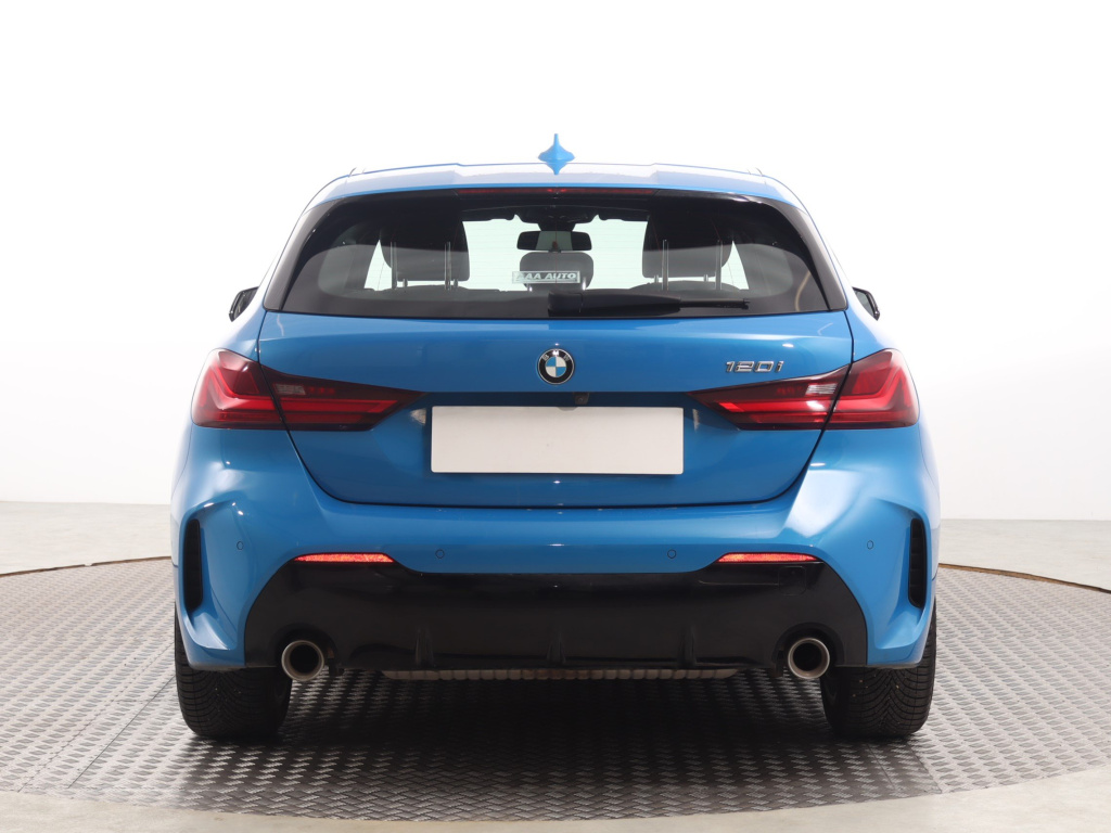 BMW 1