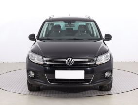 Volkswagen Tiguan - 2012