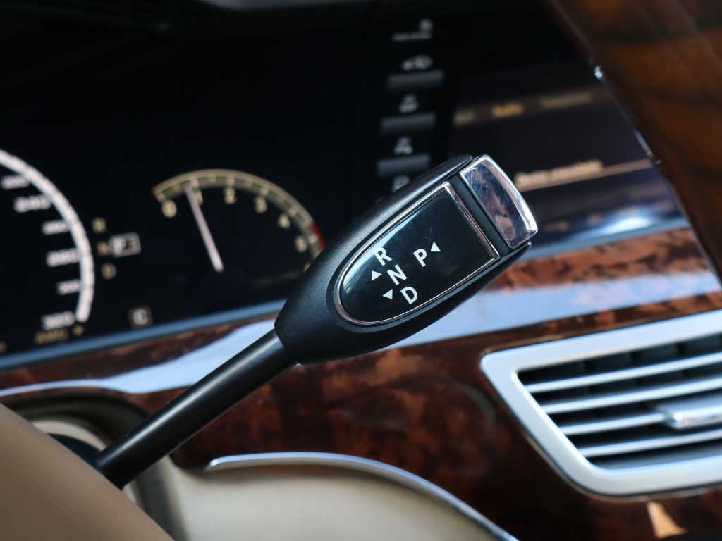 Mercedes-Benz S