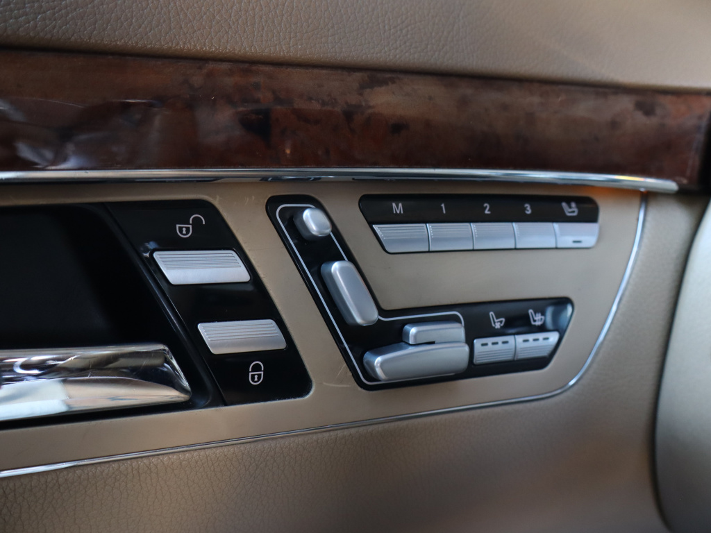 Mercedes-Benz S