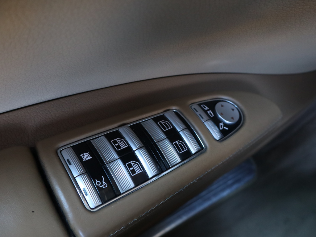 Mercedes-Benz S