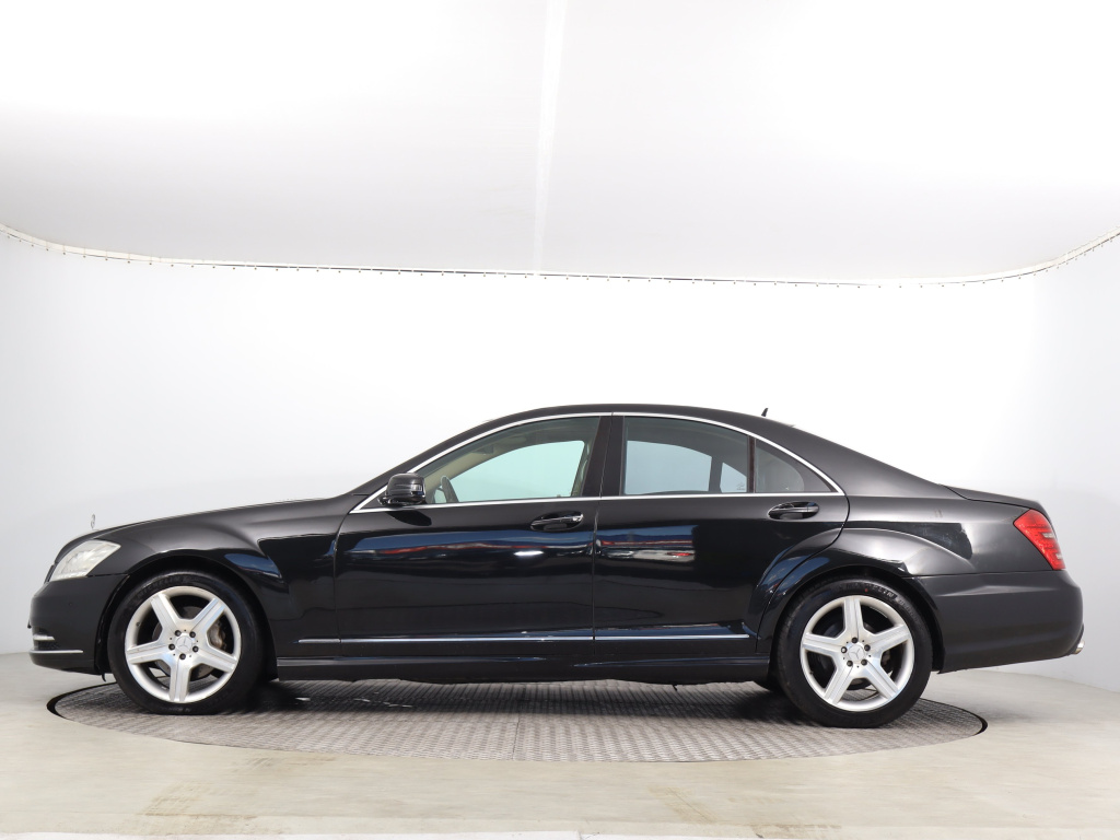 Mercedes-Benz S