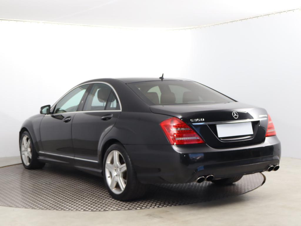 Mercedes-Benz S