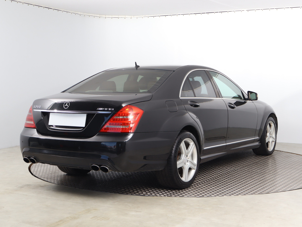 Mercedes-Benz S