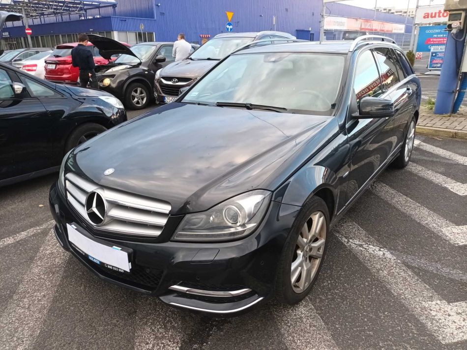 Mercedes-Benz C - 2011