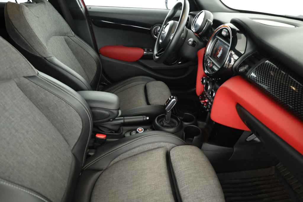 MINI 5-door