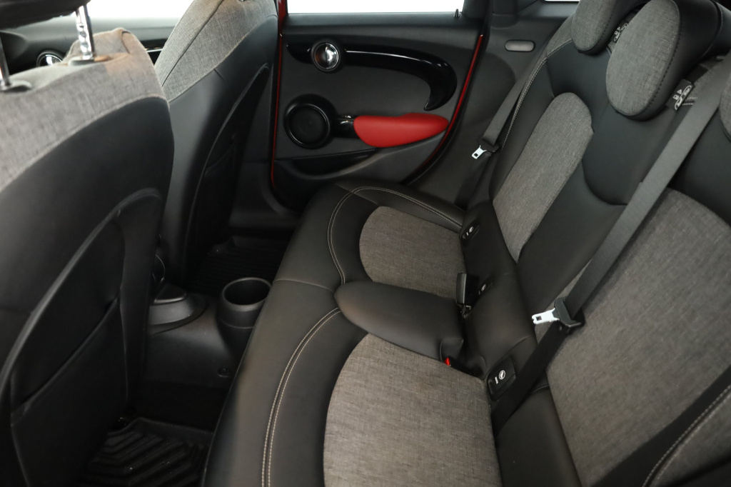 MINI 5-door