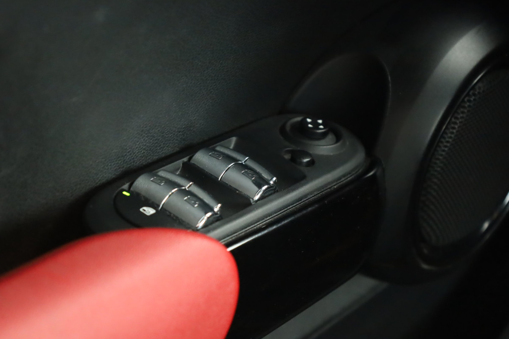 MINI 5-door