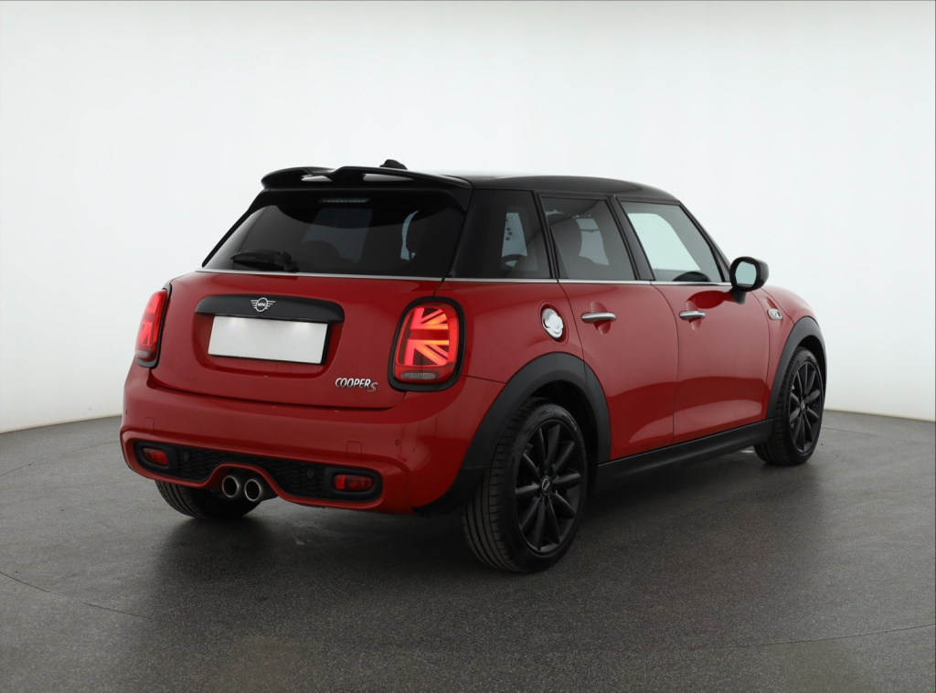 MINI 5-door