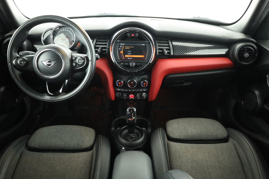 MINI 5-door