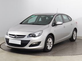 Opel Astra - 2013