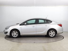 Opel Astra - 2013