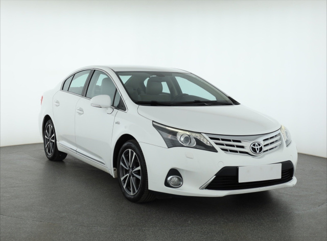 Toyota Avensis 2012