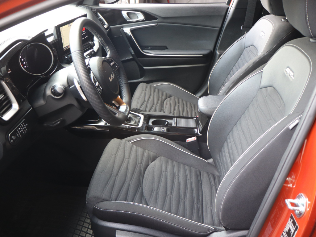 Kia ProCeed