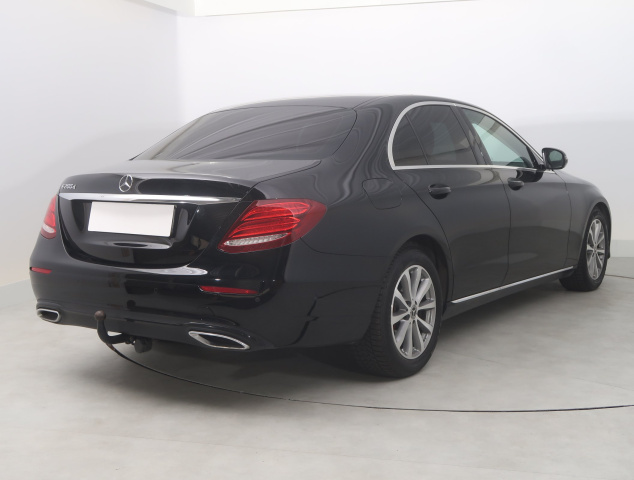 Mercedes-Benz E 200 d