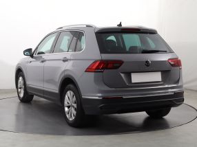 Volkswagen Tiguan - 2020
